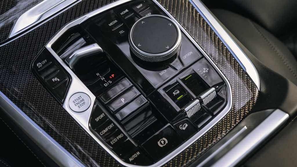 نقد و بررسی پکیج آفرود BMW X5 مدل 2025