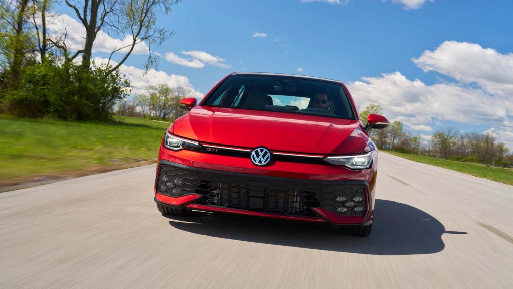 بررسی فولکس‌واگن گلف GTI مدل ۲۰۲۵