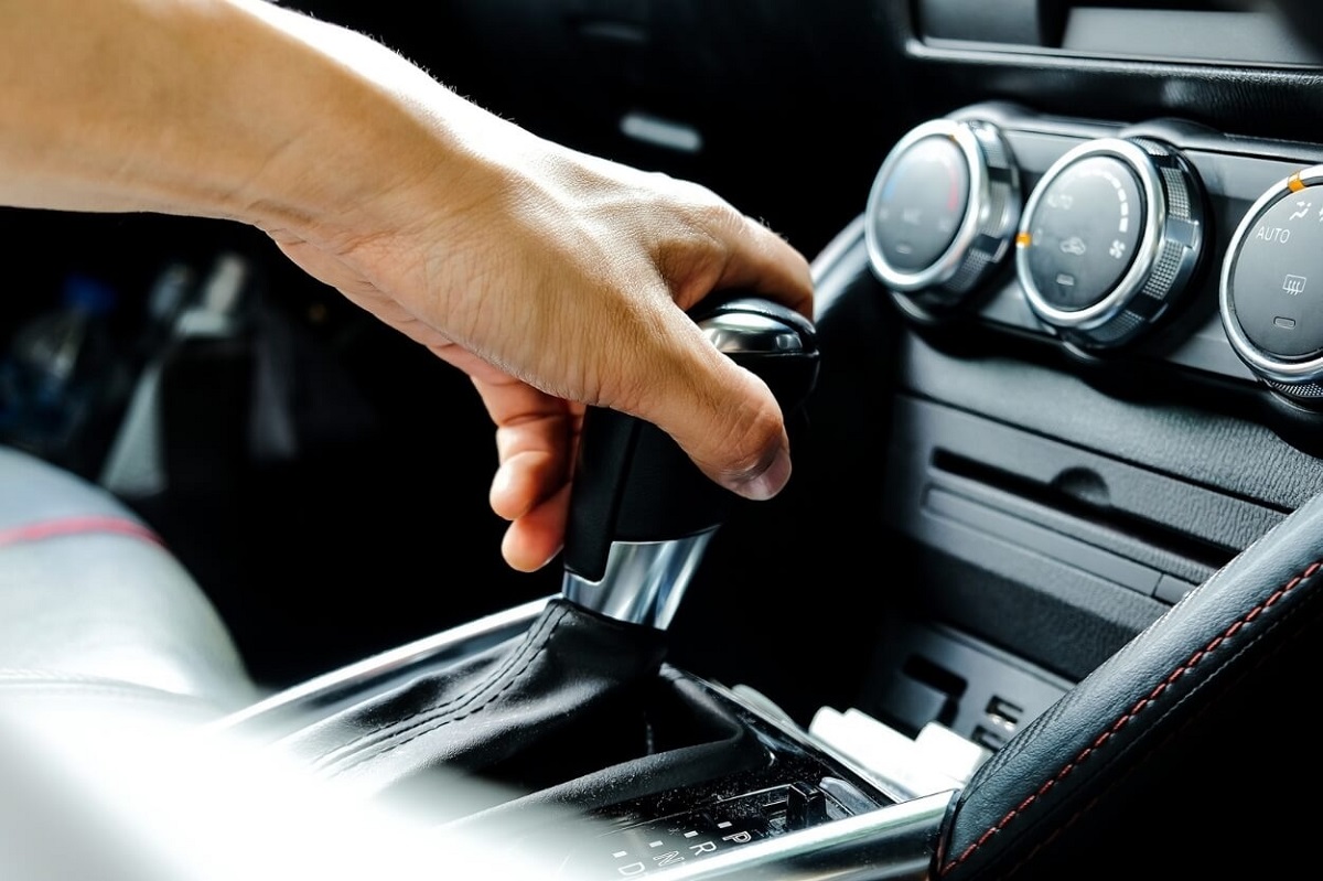 چرا دنده ماشین عوض نمیشه؟