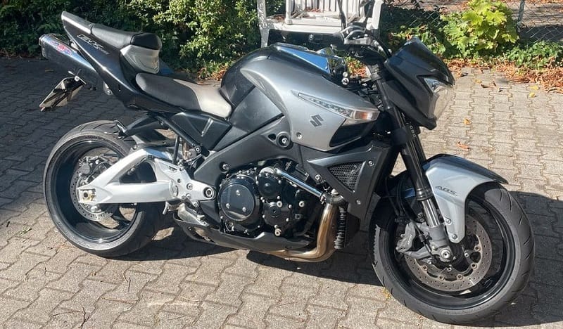 مقایسه بیکینگ با سیبی ۱۳۰۰