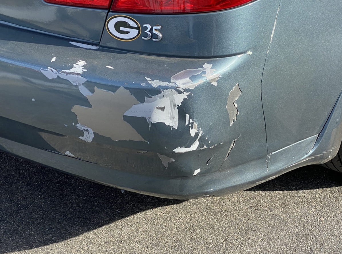 چه موادی رنگ ماشین را خراب میکند؟