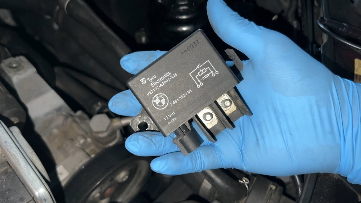 علائم خرابی رله فن خودرو