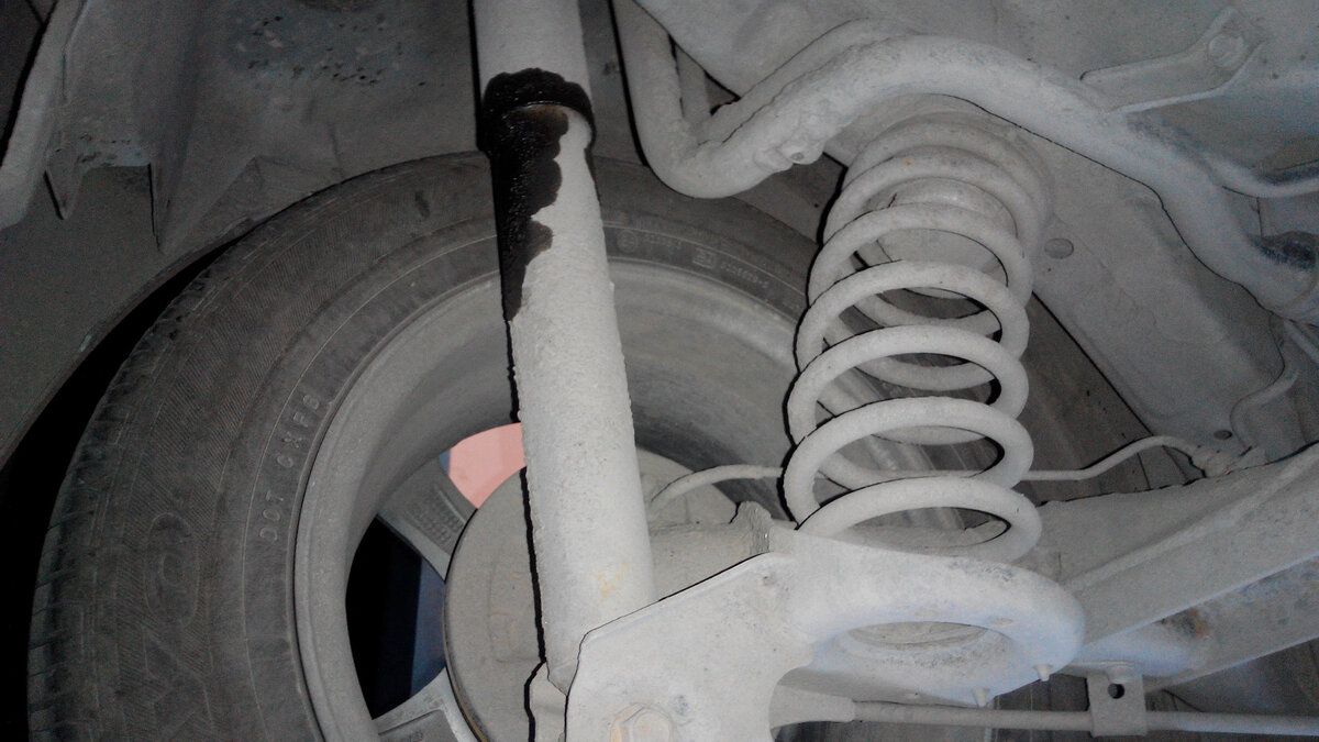 خرابی کمک فنر