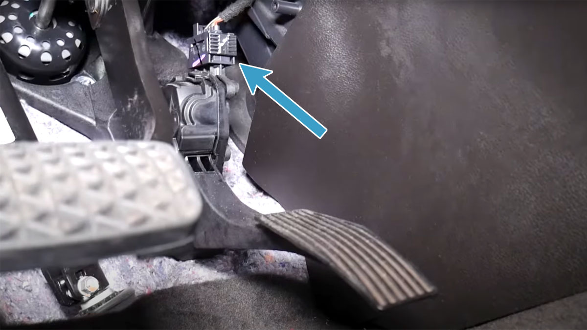 خرابی سنسور پدال گاز