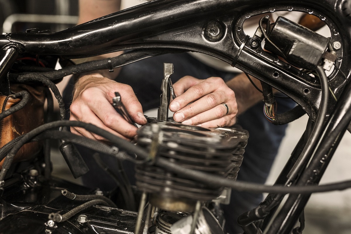 خرابی لاستیک دیافراگم موتور سیکلت