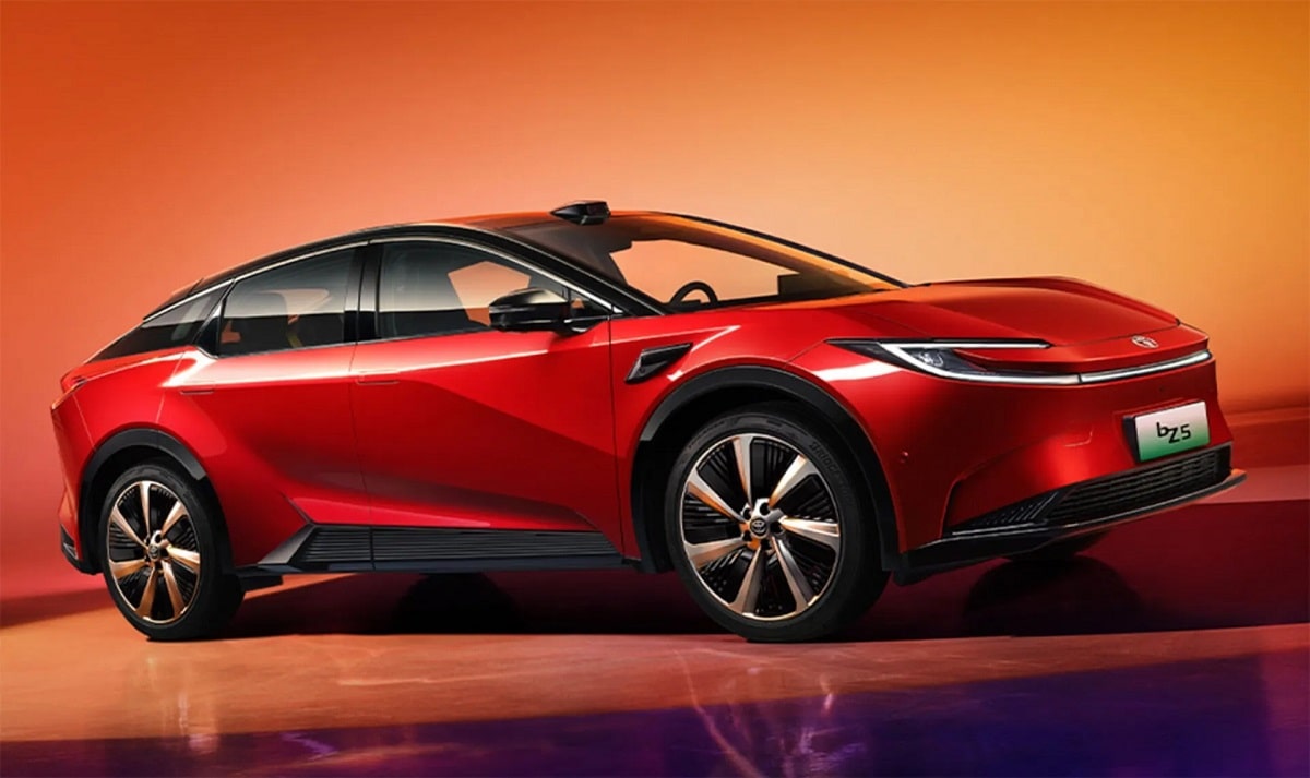 ورود تویوتا برقی به ایران