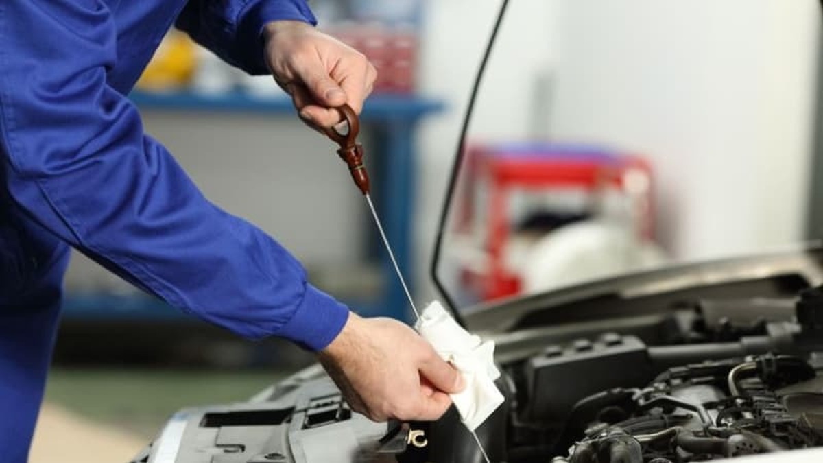 علامت‌های روی گیج روغن موتور