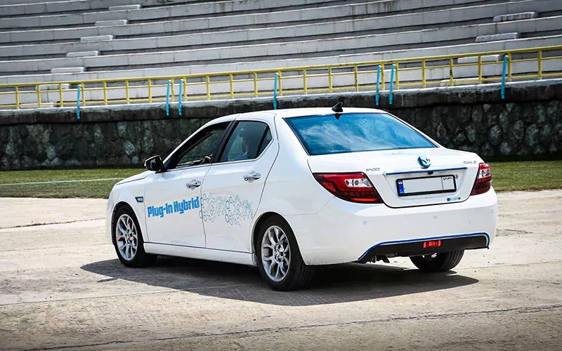 دنا پلاس هیبرید، مشخصات و تصویر