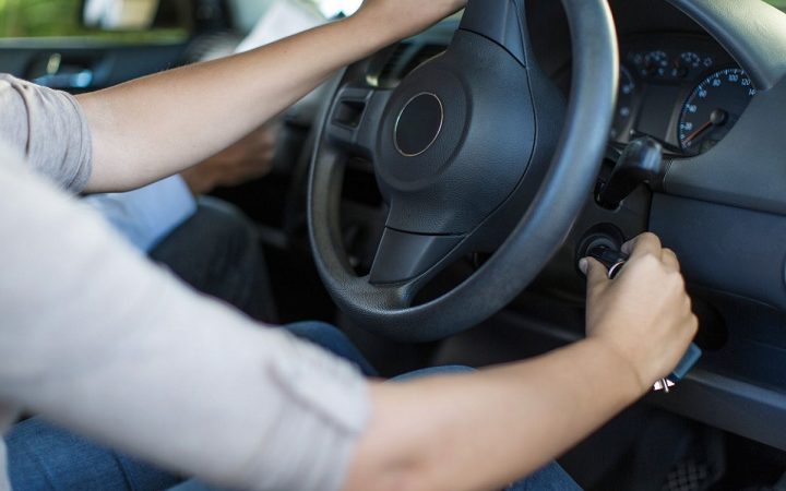 کدام فیوز باعث روشن نشدن ماشین میشود؟ بررسی کامل فیوزهای موثر در استارت نخوردن خودرو!